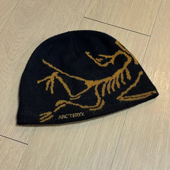 [SOLD OUT] [OS] 아크테릭스 버드 헤드 토크 비니 24k 블랙