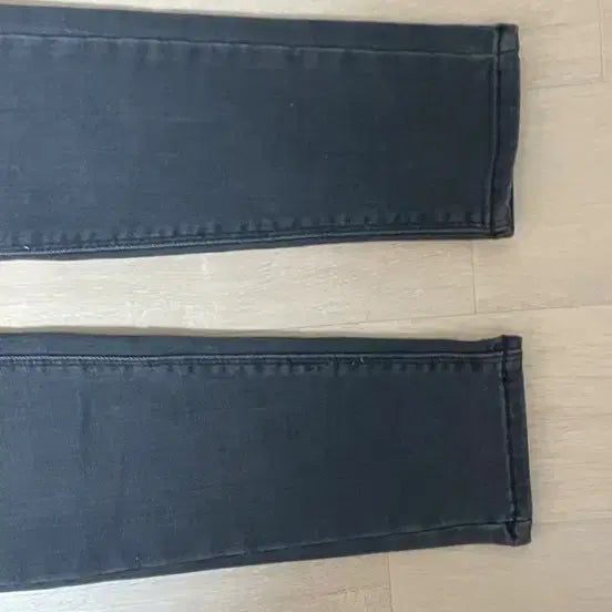 [SOLD OUT] 진한 그레이 데님 바지