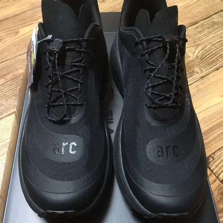 [SOLD OUT] FILA x ARC FLOAT TR9 2.0 블랙 판매합니다