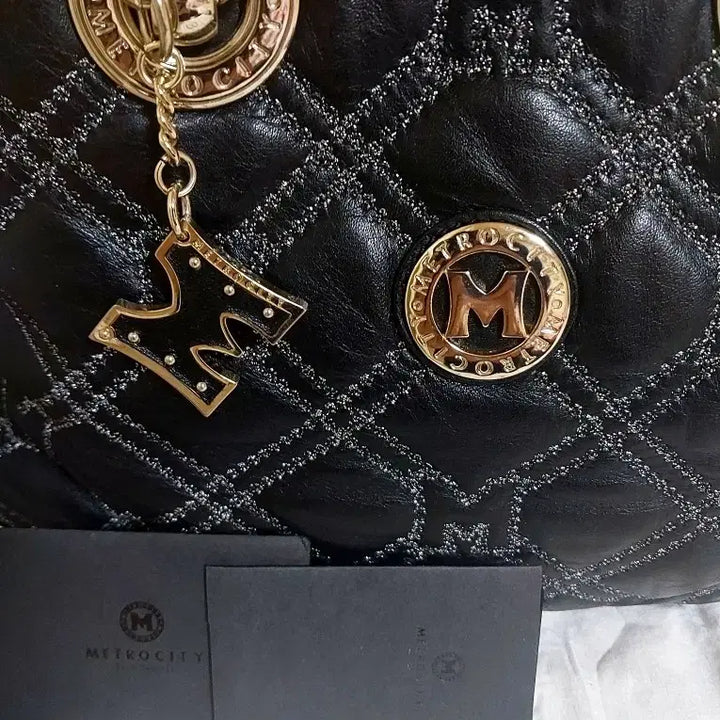 [BUNJANG] Metrogate Quilting Chain Shoulder Bag Black / 메트로시티 퀼팅 체인 숄더백 블랙 가방