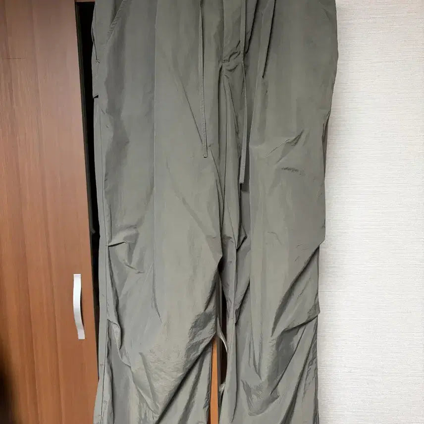 [SOLD OUT] 999HUMANITY 나일론 이지 팬츠 카키
