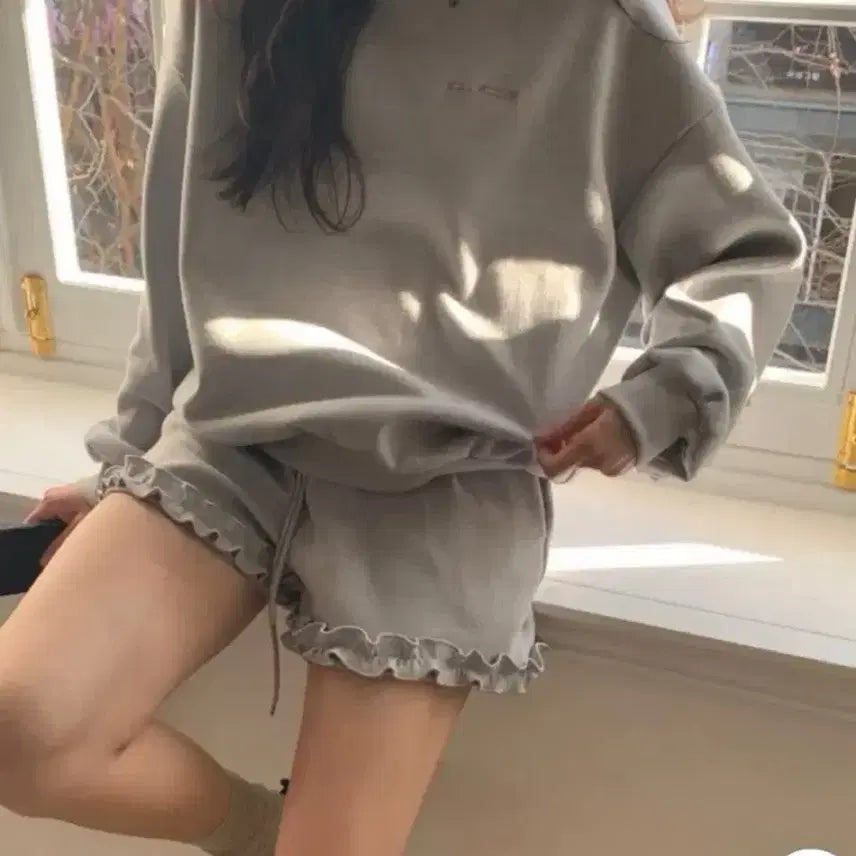 [BUNJANG] Withbloom Handmade Frill Sweatshirt and Pants Set / 위드블룸 자체제작 프릴 맨투맨 바지 세트