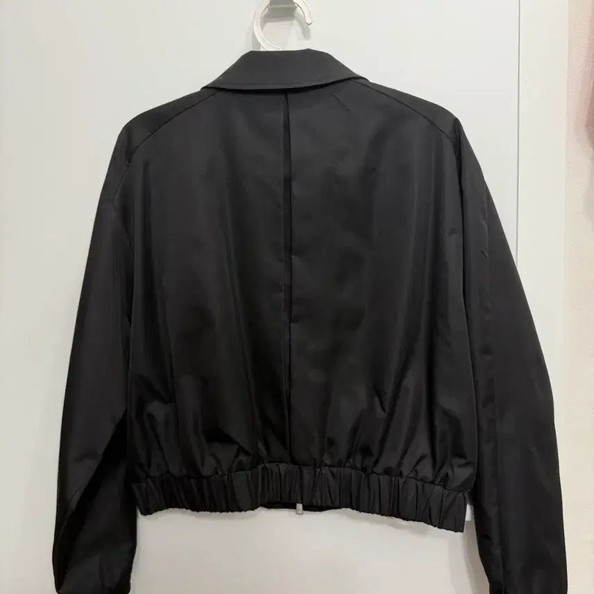 [SOLD OUT] 시티브리즈 아일렛 카라 점퍼 블랙