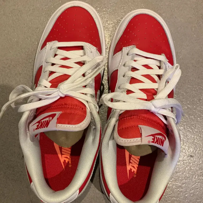 [SOLD OUT] 새상품 250 나이키 덩크 로우 레트로 유니버시티 챔피언쉽 레드