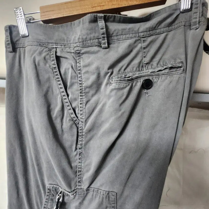 [SOLD OUT] CP 컴퍼니 카고 바지 그레이 36" 102cm