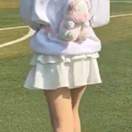 [BUNJANG] NewJeans Graduation Outfit Set / 뉴진스 졸사 의상 판매