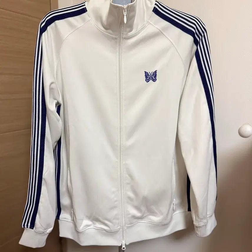 [SOLD OUT] 렛고 니들스 트랙자켓 아이스화이트 퍼플라인 XL 팝니다