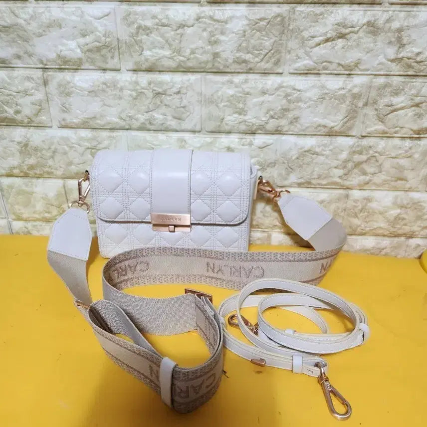 [BUNJANG] CARLYN Ivory Shoulder Bag / 칼린 CARLYN 가방 아이보리 숄더백