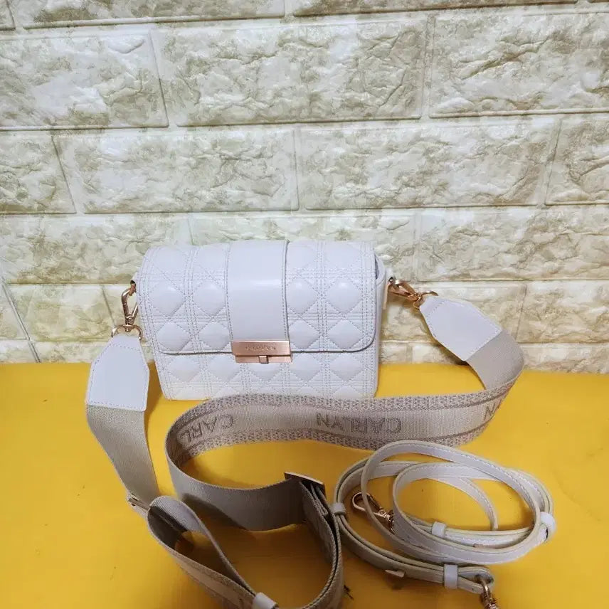 [BUNJANG] CARLYN Ivory Shoulder Bag / 칼린 CARLYN 가방 아이보리 숄더백