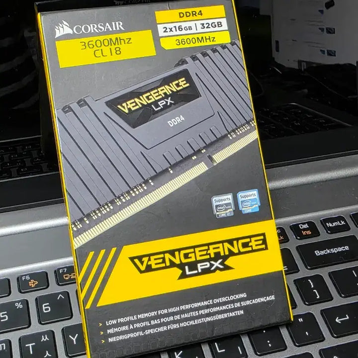 [BUNJANG] Corsair DDR4 32GB 3600MHz CL18 Memory RAM / 새제품! 커세어 DDR4 32GB 3600MHz *CL18 