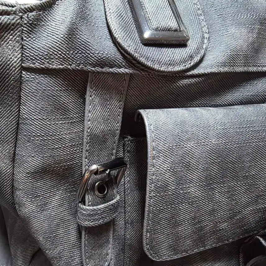 [BUNJANG] Denim-Look Leather Crossbody Bag / 데님인척하는 가죽 크로스백