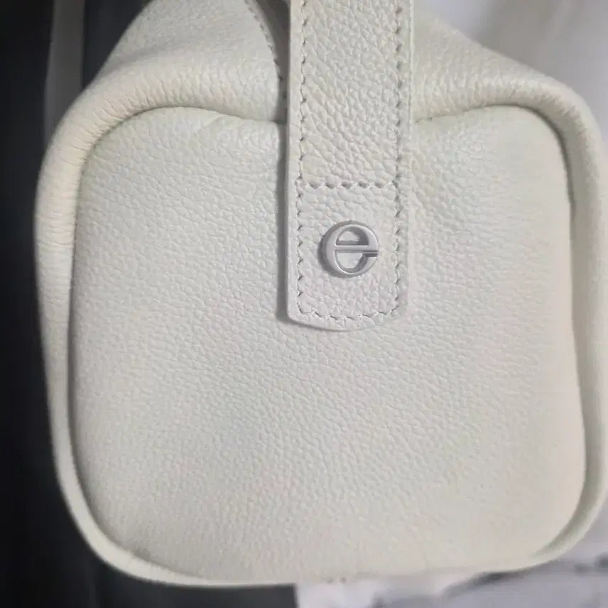 [BUNJANG] 에이노 Aplin bag  크림색상 / 에이노 Aplin bag  크림색상