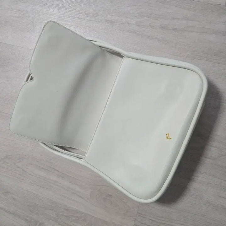 [BUNJANG] Plowm Notting Hill Bag Ivory Leather / 플로움 노팅힐백 아이보리컬러