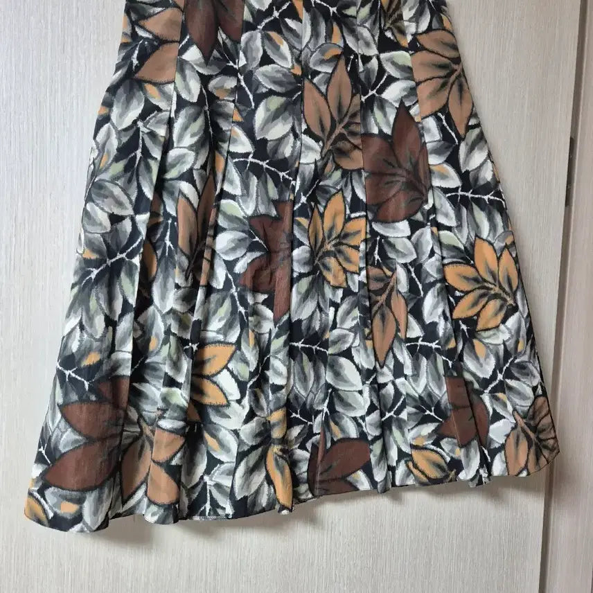 [SOLD OUT] (정품) 마르니 플라워 스커트 패턴  플리츠 스커트 38