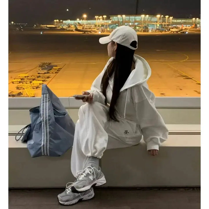 [SOLD OUT] 베이델리 크롭 후드집업 화이트 새상품