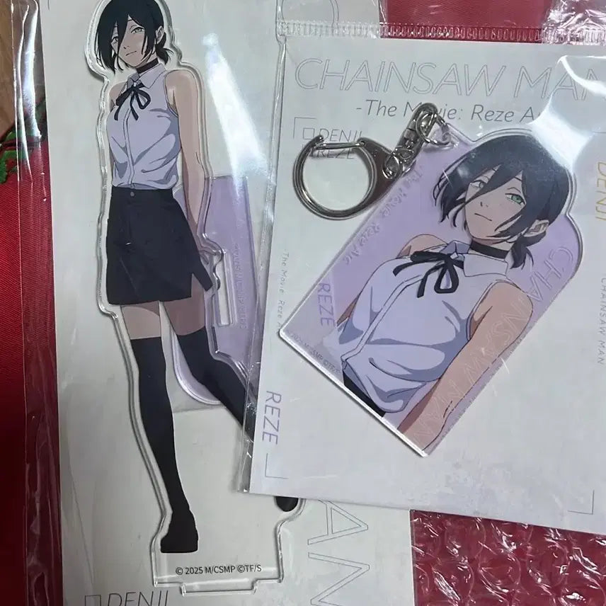 [BUNJANG] Chainsaw Man Movie Pop-up Store Acrylic Standee + Keychain Bundle / 레제 체인소맨 극장판 팝업 스토어 아크릴+키체인 일괄
