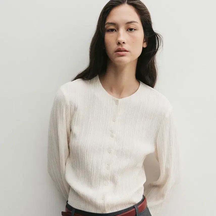 [BUNJANG] The Ligh Pleated Blouse / 더라이 플리츠 블라우스