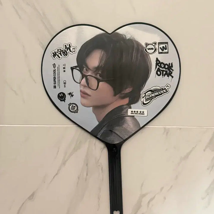 [BUNJANG] RIIZE Wonbin Heart Uchiwa Official Light Stick / 원가이하양도 새상품 라이즈 원빈 하트 우치와 응원봉
