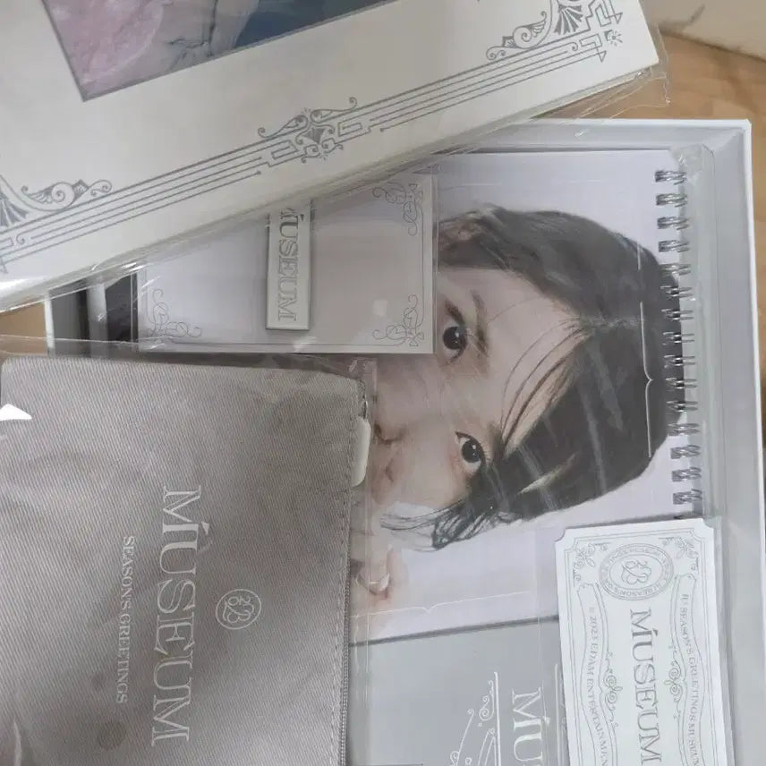 [BUNJANG] 아이유 2023 시즌그리팅 / 아이유 2023 시즌그리팅