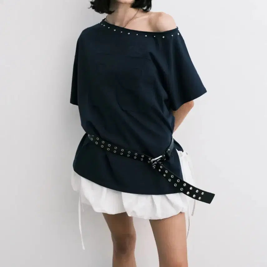 [BUNJANG] Midnightmove 89 Rivet Off-Shoulder T-shirt (Navy) / (1회 착) 미드나잇무브 89 리벳 오프숄더 반팔티 네이비