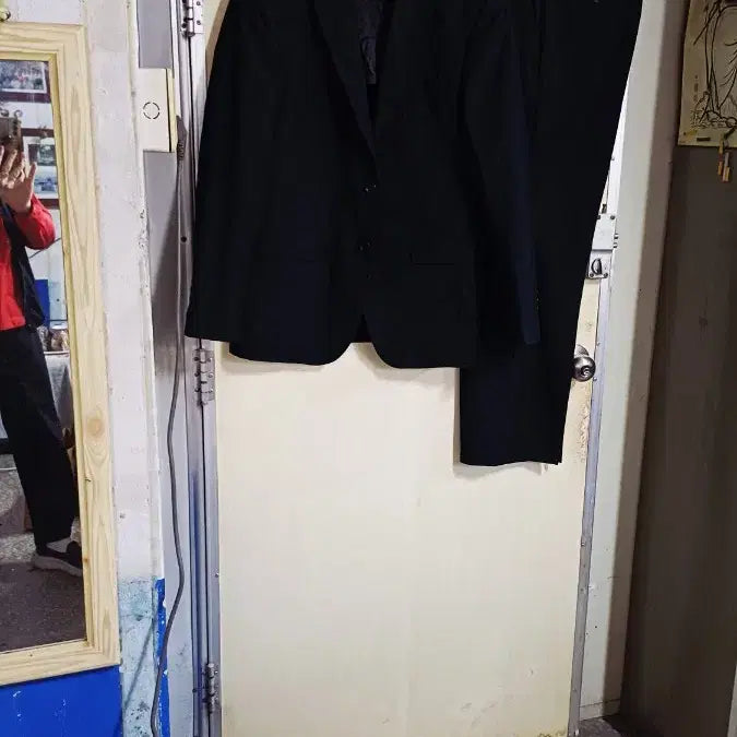 [BUNJANG] 폴메이저남성불랙봄여름정장100싸이즈바지허리34싸이즈새옷 / 폴메이저남성불랙봄여름정장100싸이즈바지허리34싸이즈새옷
