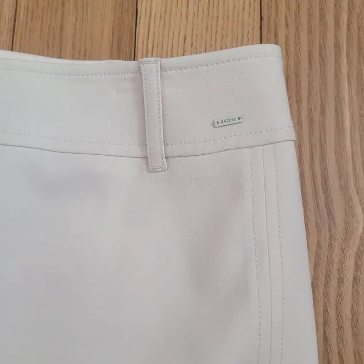 [BUNJANG] Hazzys H-Line Chino Skirt / 헤지스 H라인 치노 스커트