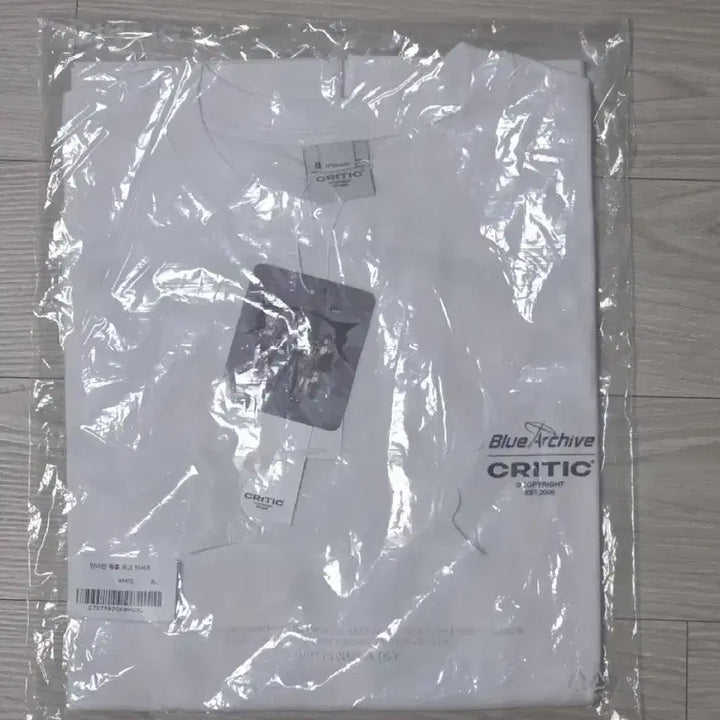 [BUNJANG] Blue Archive Official T-shirt XL / 블루아카이브 공식 티셔츠 미개봉 판매