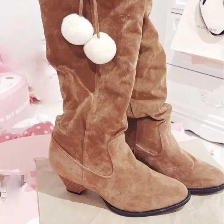 [BUNJANG] Liz Lisa Suede Brown Pom-Pom Long Boots / 스웨이드 브라운 폼폼 롱부츠 라떼갸루리즈리사트랄라라lizlisa히메갸루