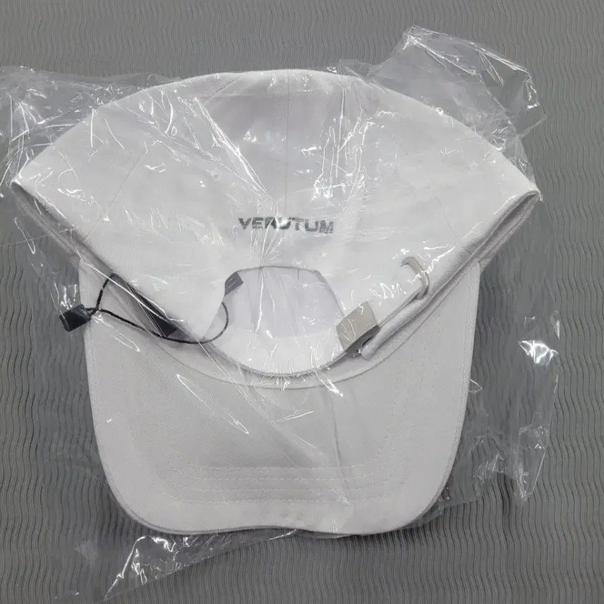 [BUNJANG] Vertu Cap Hat White / 베루툼 볼캡 모자 화이트