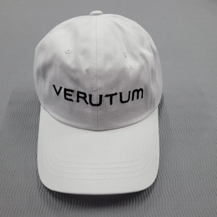 [BUNJANG] VERUTUM White Cotton Twill Ball Cap / VERUTUM 베루툼 화이트 볼캡 모자
