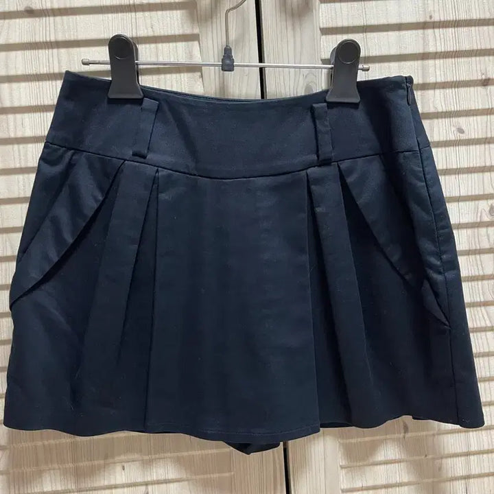 [BUNJANG] M.Sense Navy Skirt Pants (Size 26-27) / (1회착용)미센스 네이버 치마바지 (26~27)