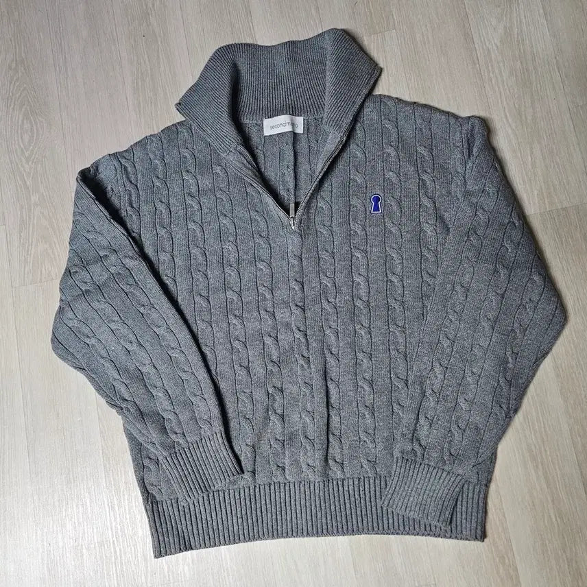 [SOLD OUT] 세컨모놀로그 반집업니트 그레이 L