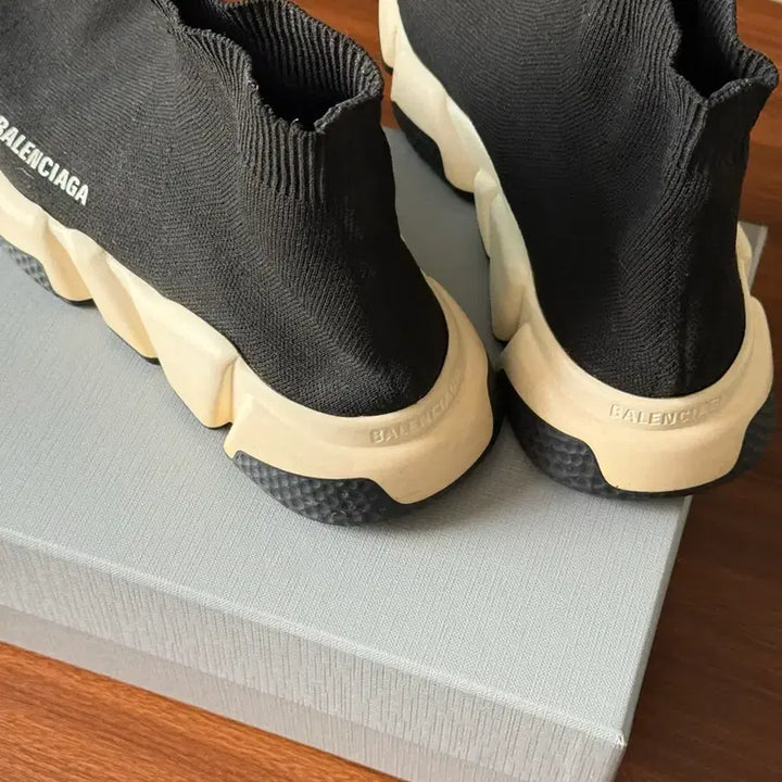 [SOLD OUT] 발렌시아가 스피드러너 38