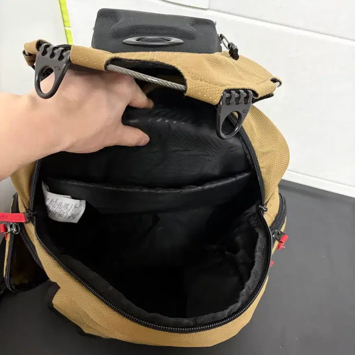 [BUNJANG] Oakley Bathroom Sink Backpack / 오클리 베쓰룸싱크 백팩
