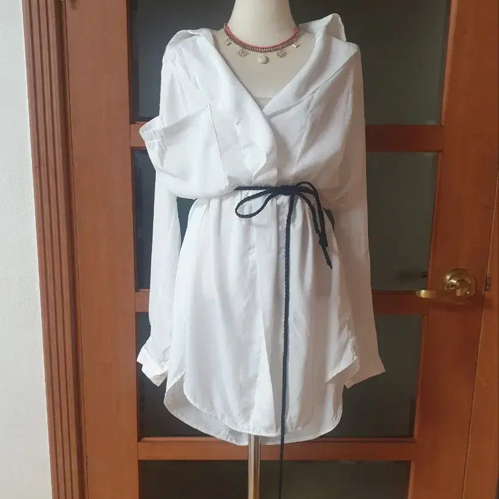 [BUNJANG] DINT Volume Pocket Long Shirt Blouse Set / (새제품)딘트 볼륨포켓 롱셔츠블라우스+벨트+진주핀브로치