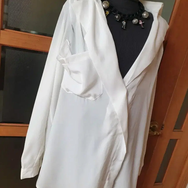 [BUNJANG] DINT Volume Pocket Long Shirt Blouse Set / (새제품)딘트 볼륨포켓 롱셔츠블라우스+벨트+진주핀브로치