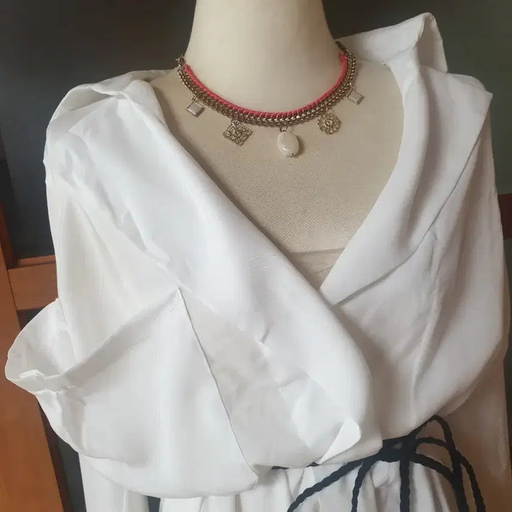 [BUNJANG] DINT Volume Pocket Long Shirt Blouse Set / (새제품)딘트 볼륨포켓 롱셔츠블라우스+벨트+진주핀브로치