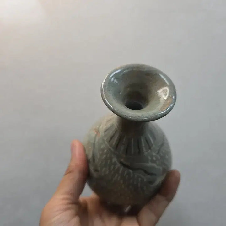 [BUNJANG] Celadon Scholar-Crane Vase / 골동품 청자 흑백상감 운학문 병