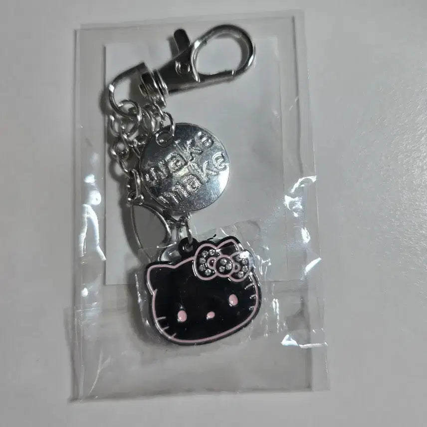 [SOLD OUT] 웨이크메이크 참키링 키링 새상품