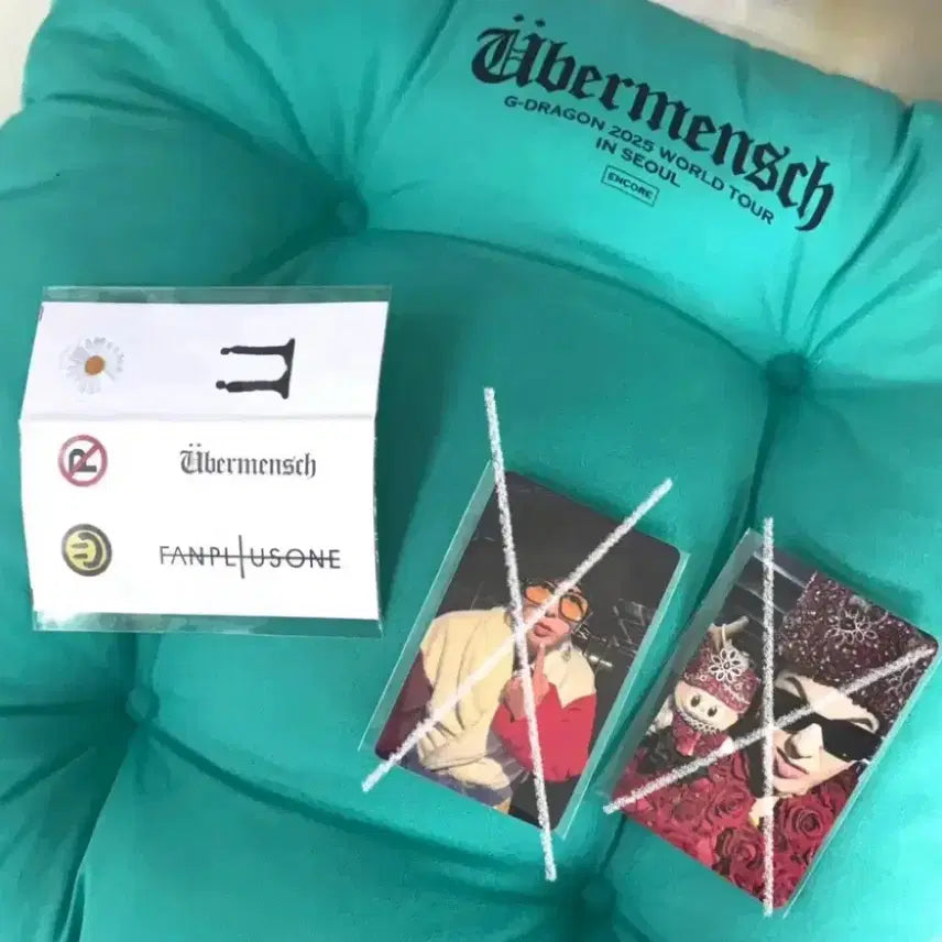 [BUNJANG] G-Dragon Cushion + Sticker / 지드래곤 방석 + 스티커