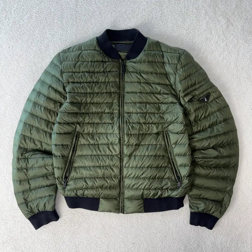 [BUNJANG] Prada Lightweight Down Bomber Jacket / 프라다 경량 패딩 자켓