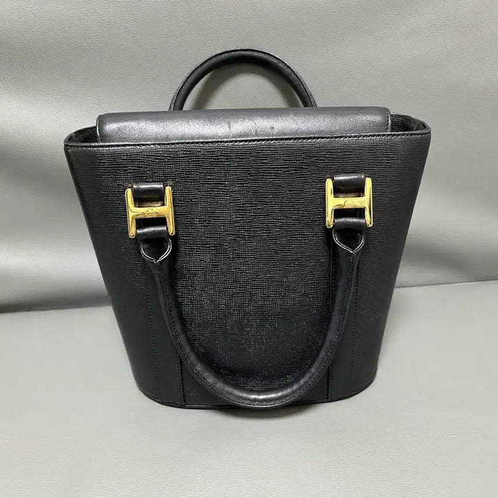 [SOLD OUT] mcm 금장 블랙 토드백