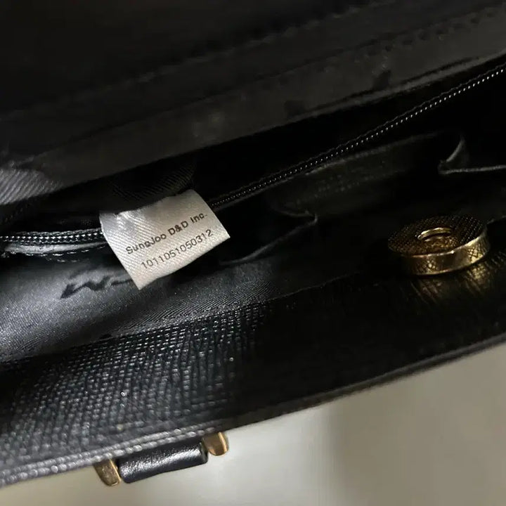 [SOLD OUT] mcm 금장 블랙 토드백