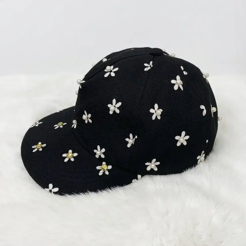 [BUNJANG] Wonderplace Daisy Pattern Snapback Hat - Black / 원더플레이스 데이지 스냅백 블랙