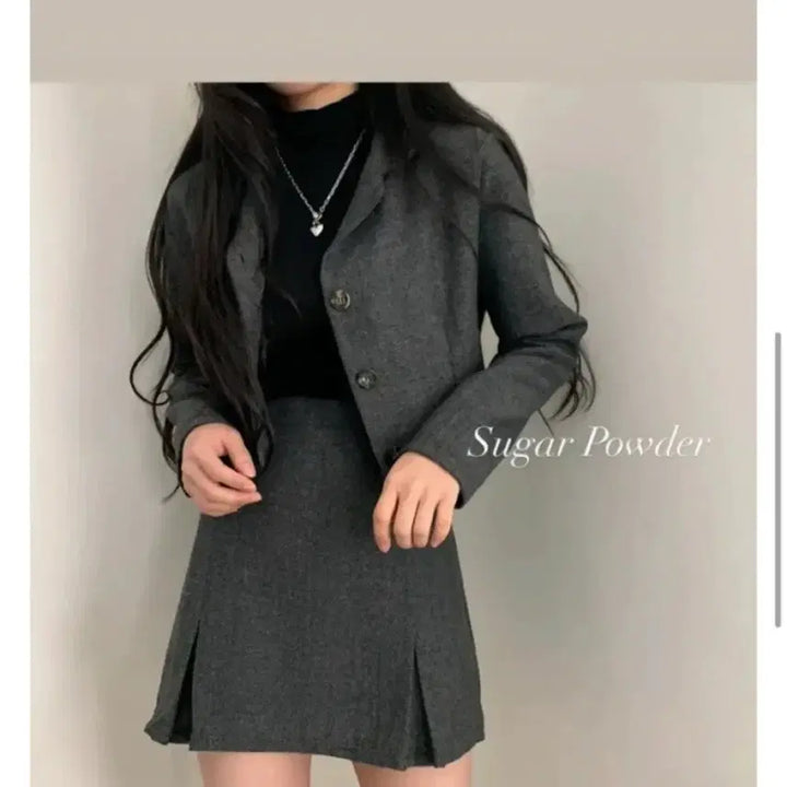 [BUNJANG] Avely Black Two-Piece Set / 에이블리 블랙 투피스
