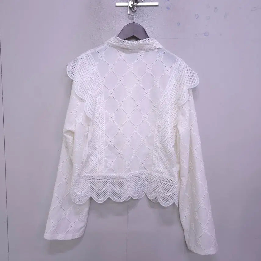 [BUNJANG] Punch Lace Blouse - L / 수입) 거의새거 펀칭 레이스 블라우스 - L
