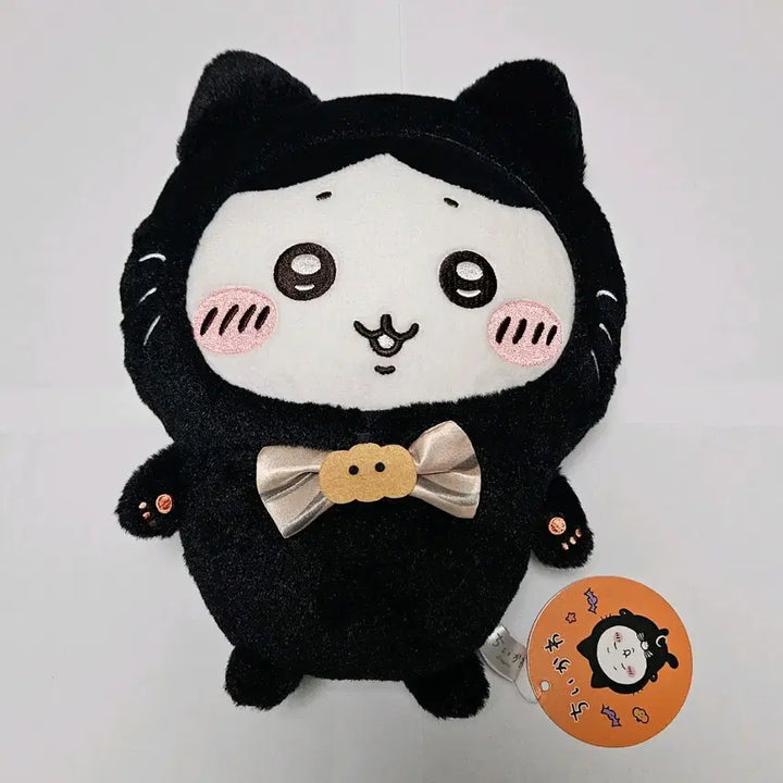 [BUNJANG] Chiikawa Hachiware Halloween Kuro Neko Plush Doll / 치이카와 먼작귀 하치와레 할로윈 쿠로네코 인형 누이 판매