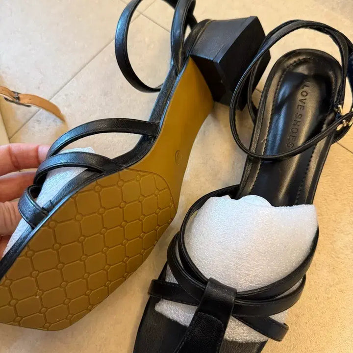 [BUNJANG] Scrap Sandals Heels 245 / 새제품  스크랩 샌들 구두  245