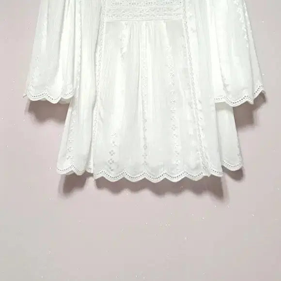 [BUNJANG] Atelier Vanessa Bruno Eyelet Pintuck Blouse / 아떼바네사브루노 아일렛 핀턱블라우스 55