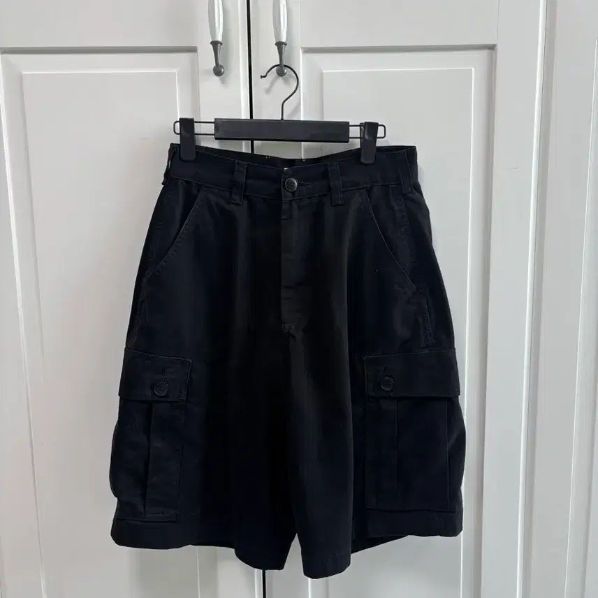 [BUNJANG] Black Up Bermuda Funky Cargo Half Pants Black / 블랙업 버뮤다 팬츠 펑키드 카고 하프 팬츠 s 블랙